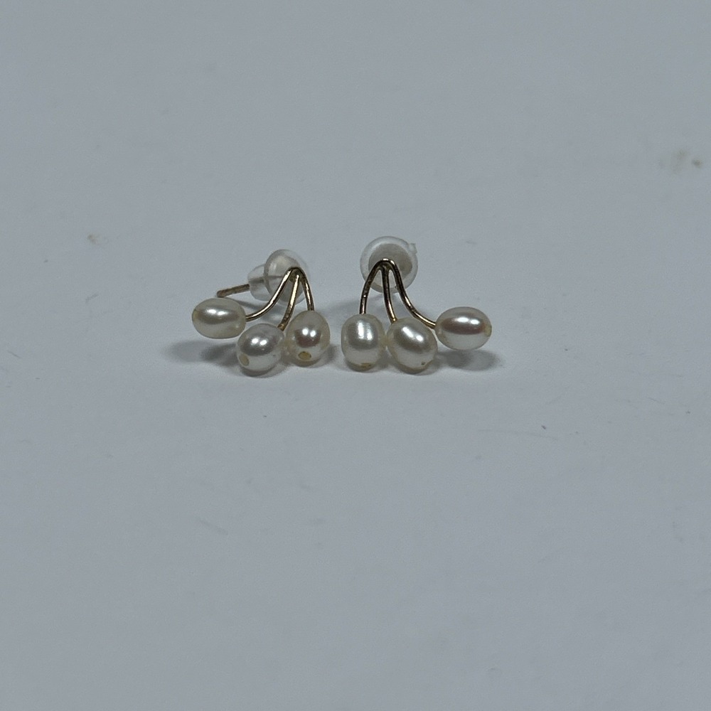 14K Solid Yellow Gold and Pearl‎ Earrings